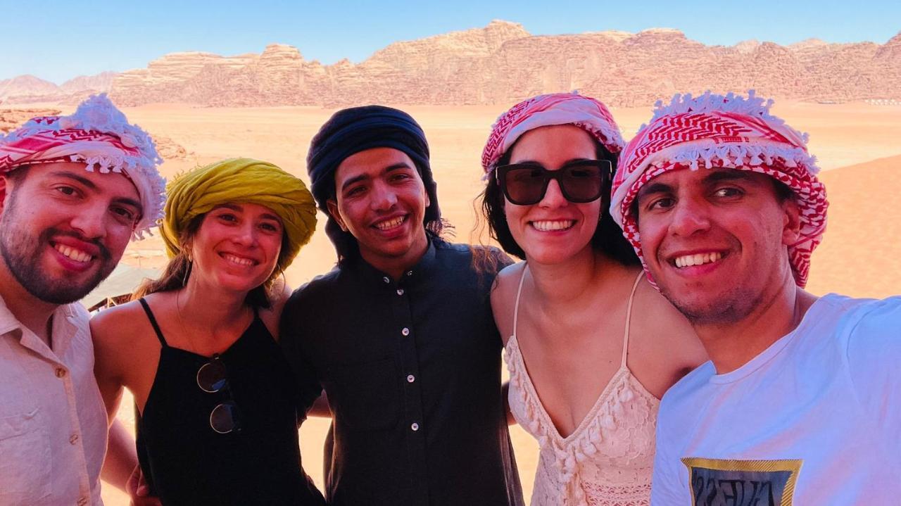 Hotel Bedouin Tours Camp à Wadi Rum Extérieur photo