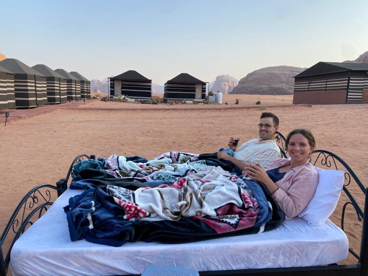 Hotel Bedouin Tours Camp à Wadi Rum Extérieur photo