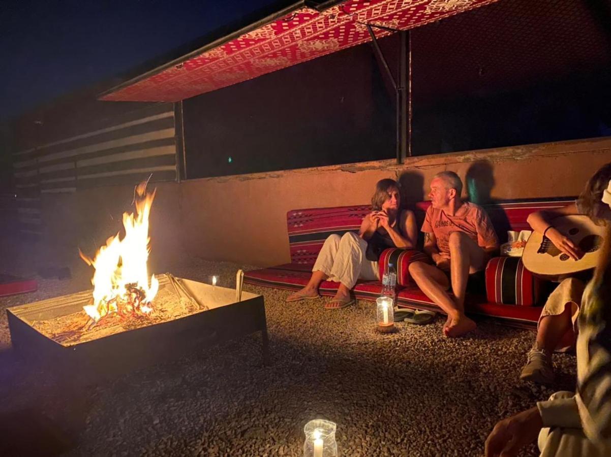 Hotel Bedouin Tours Camp à Wadi Rum Extérieur photo