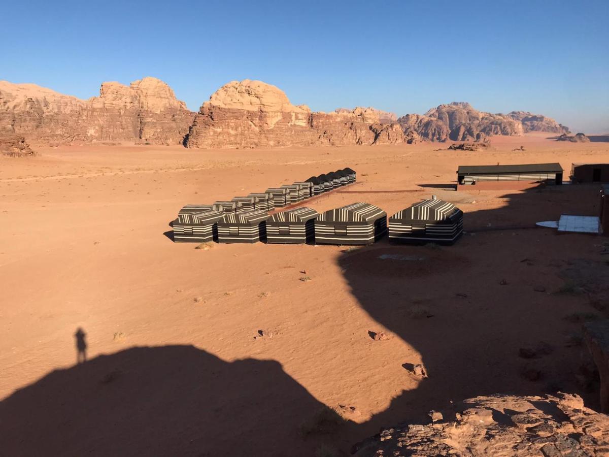 Hotel Bedouin Tours Camp à Wadi Rum Extérieur photo